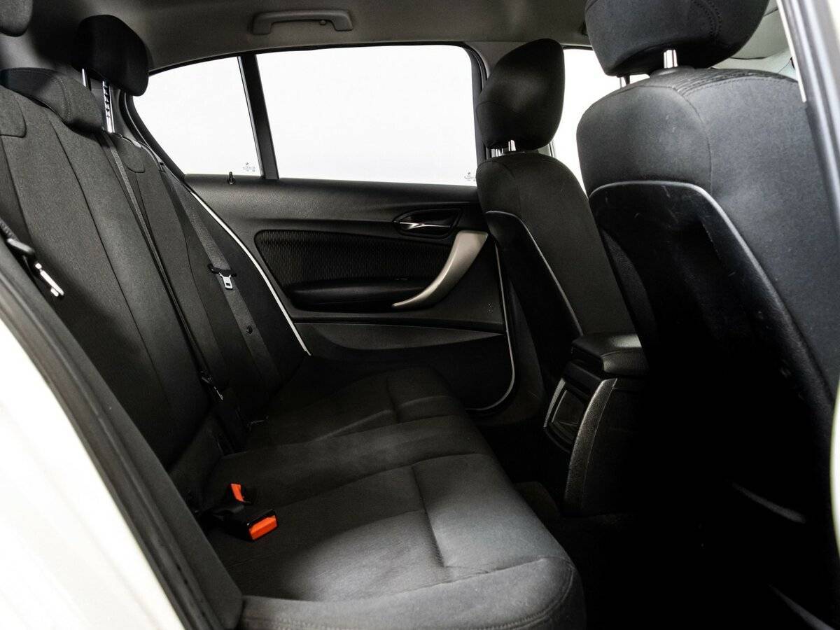 BMW 1 серии с пробегом — 2012 год. Фото: #16