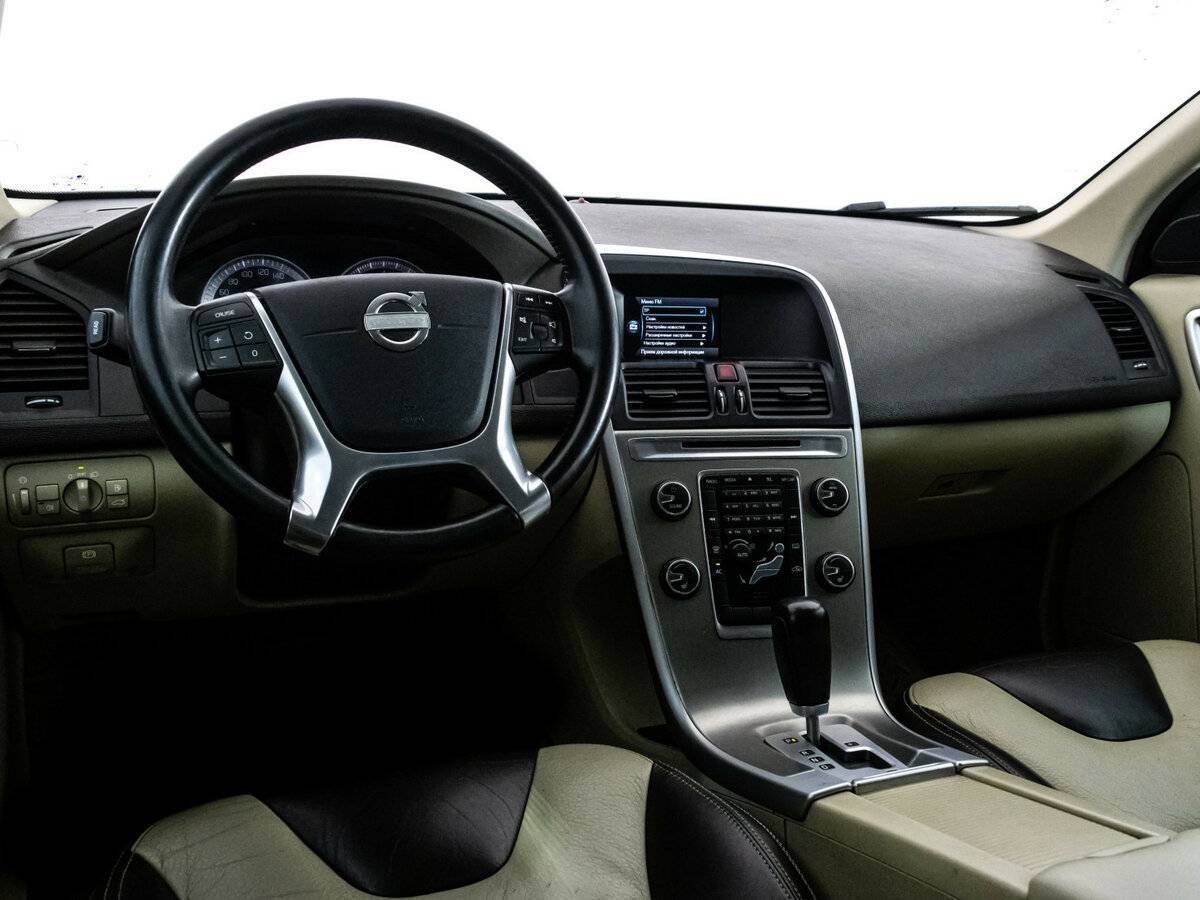 Volvo XC60 с пробегом — 2011 год. Фото: #8