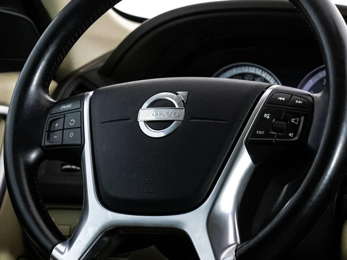 Volvo XC60 с пробегом — 2011 год. Фото: #9