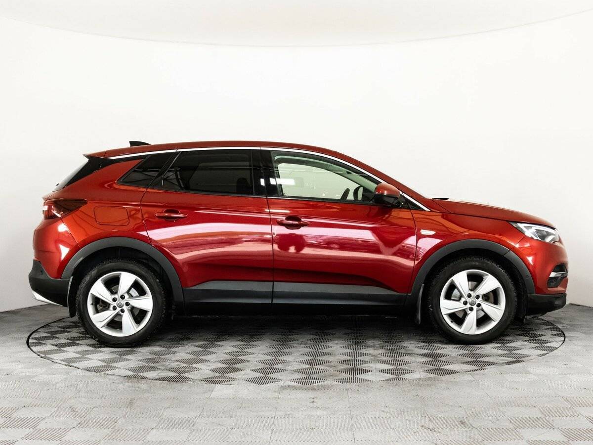 Opel Grandland с пробегом — 2020 год. Фото: #3