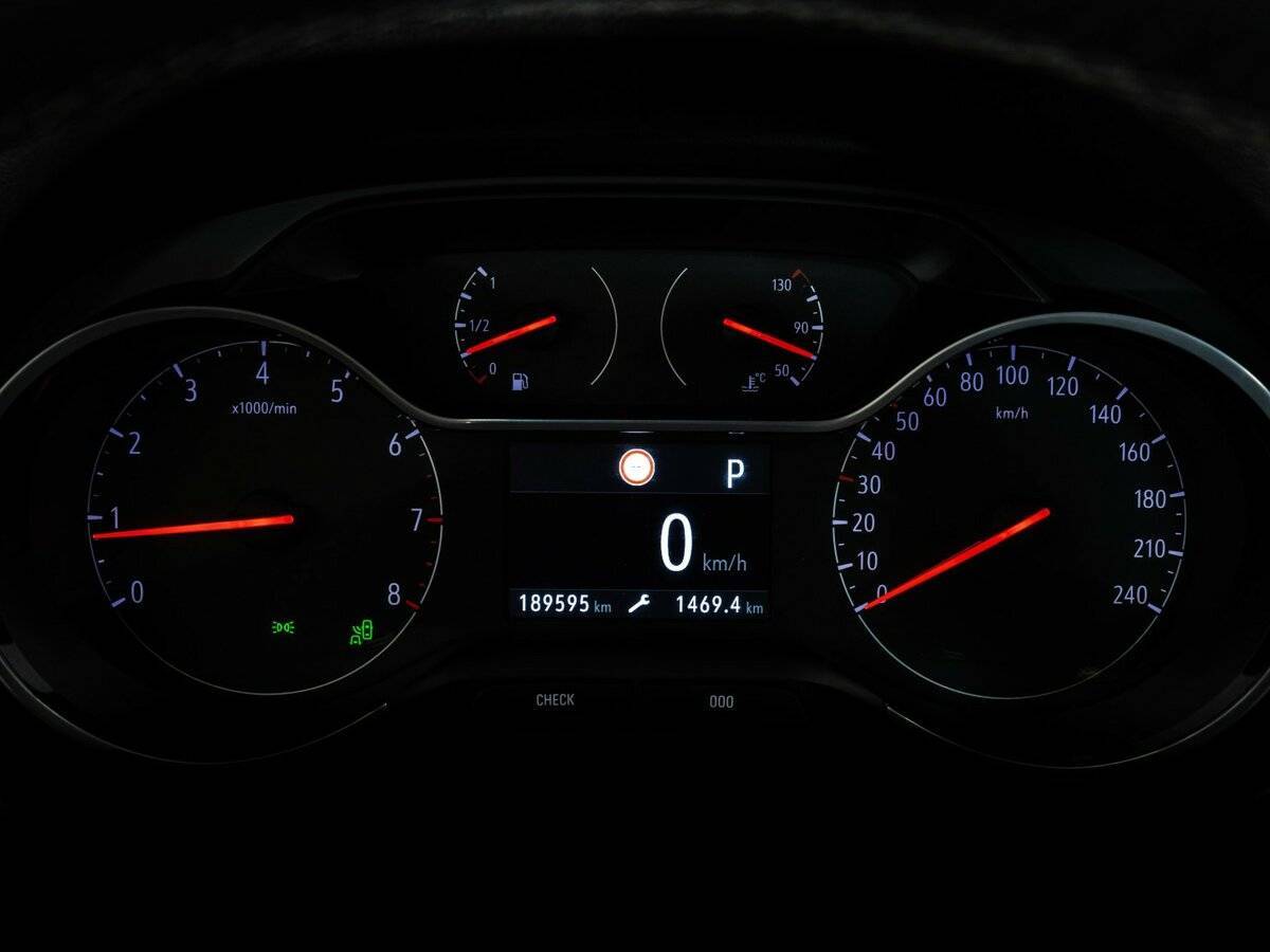 Opel Grandland с пробегом — 2020 год. Фото: #26