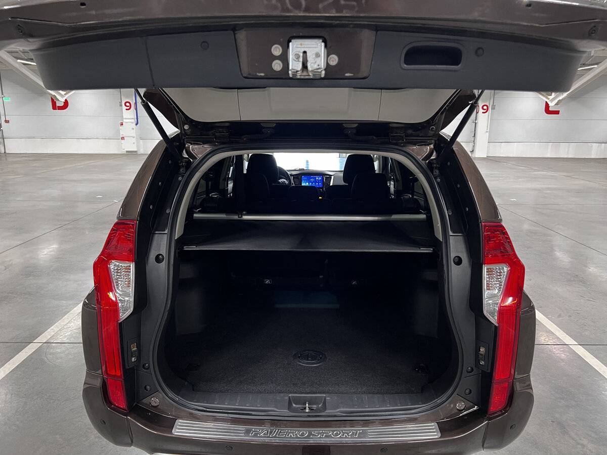 Mitsubishi Pajero Sport с пробегом — 2018 год. Фото: #5