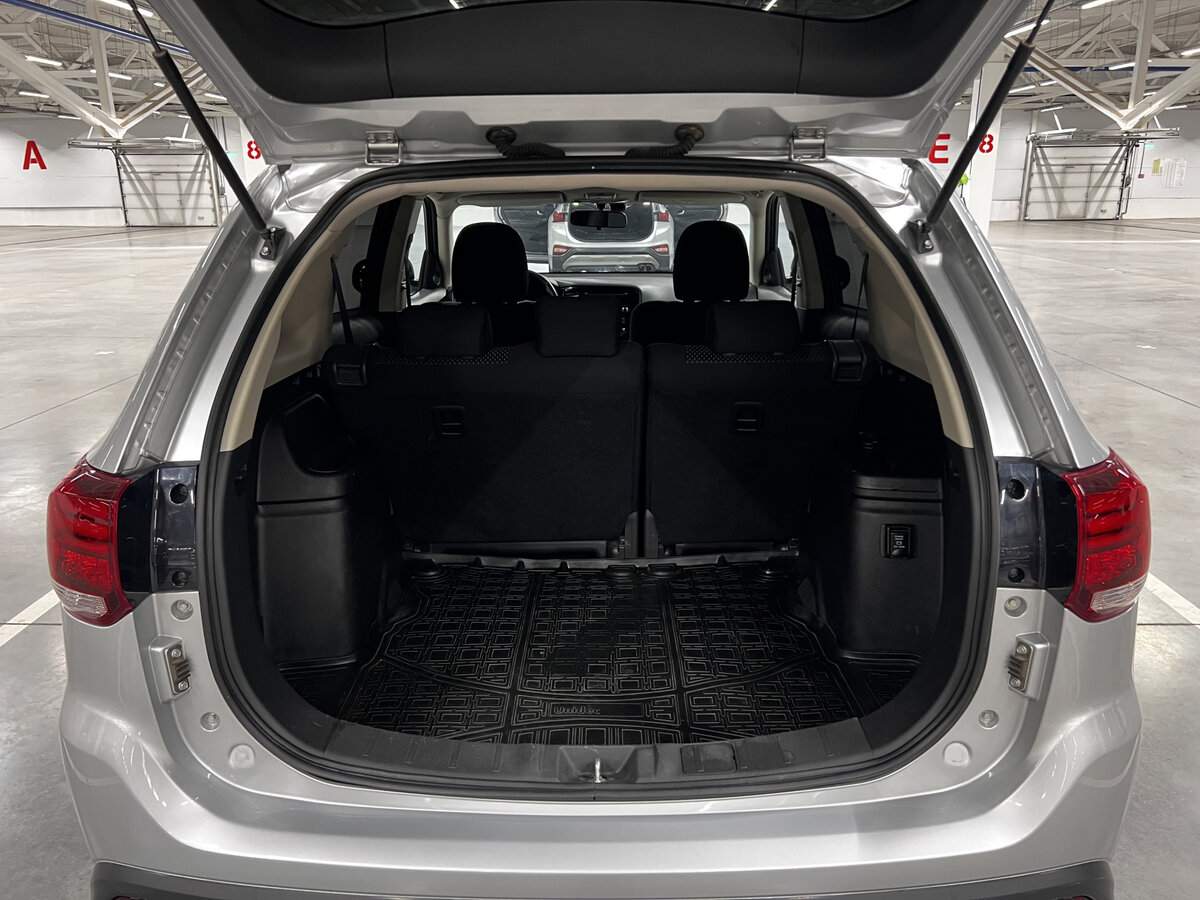 Mitsubishi Outlander с пробегом — 2017 год. Фото: #9