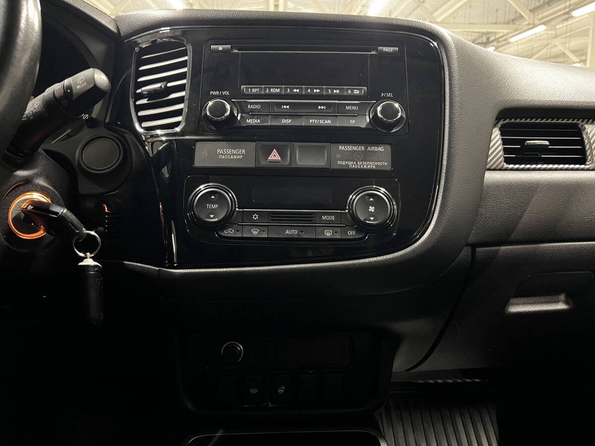 Mitsubishi Outlander с пробегом — 2017 год. Фото: #14