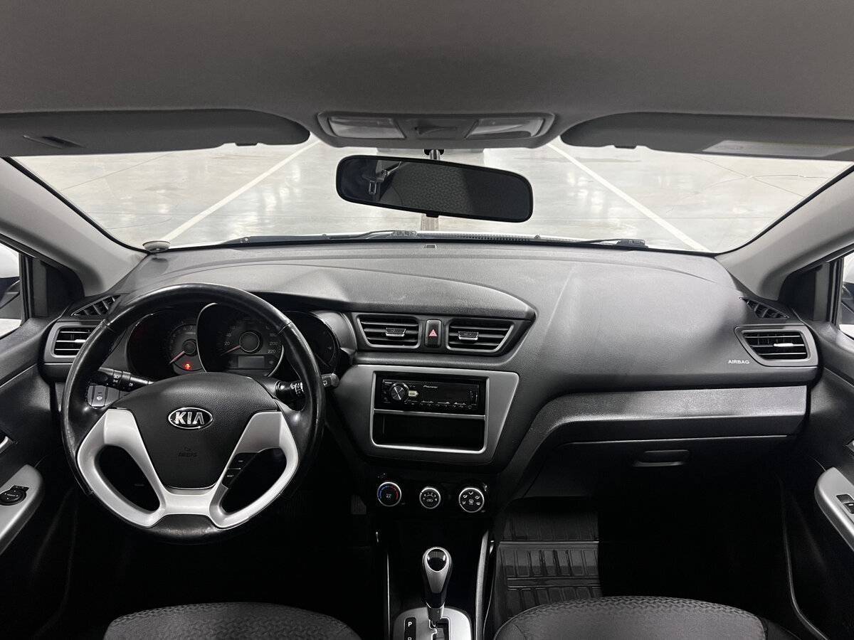 Kia Rio с пробегом — 2015 год. Фото: #13