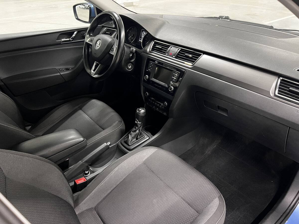 Skoda Rapid с пробегом — 2016 год. Фото: #10