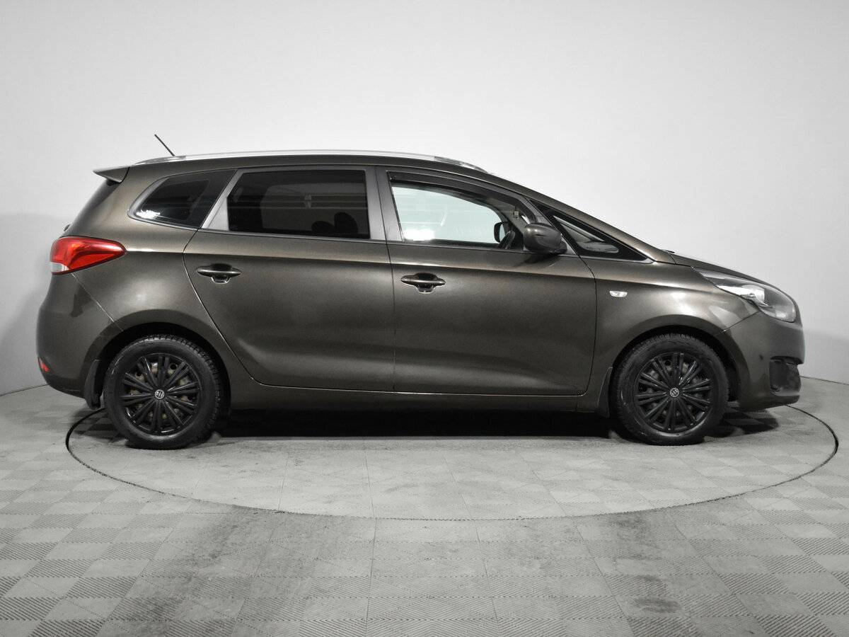 Kia Carens с пробегом — 2013 год. Фото: #4