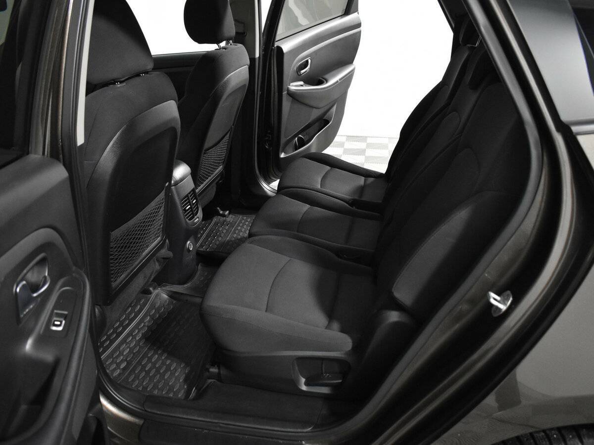 Kia Carens с пробегом — 2013 год. Фото: #10