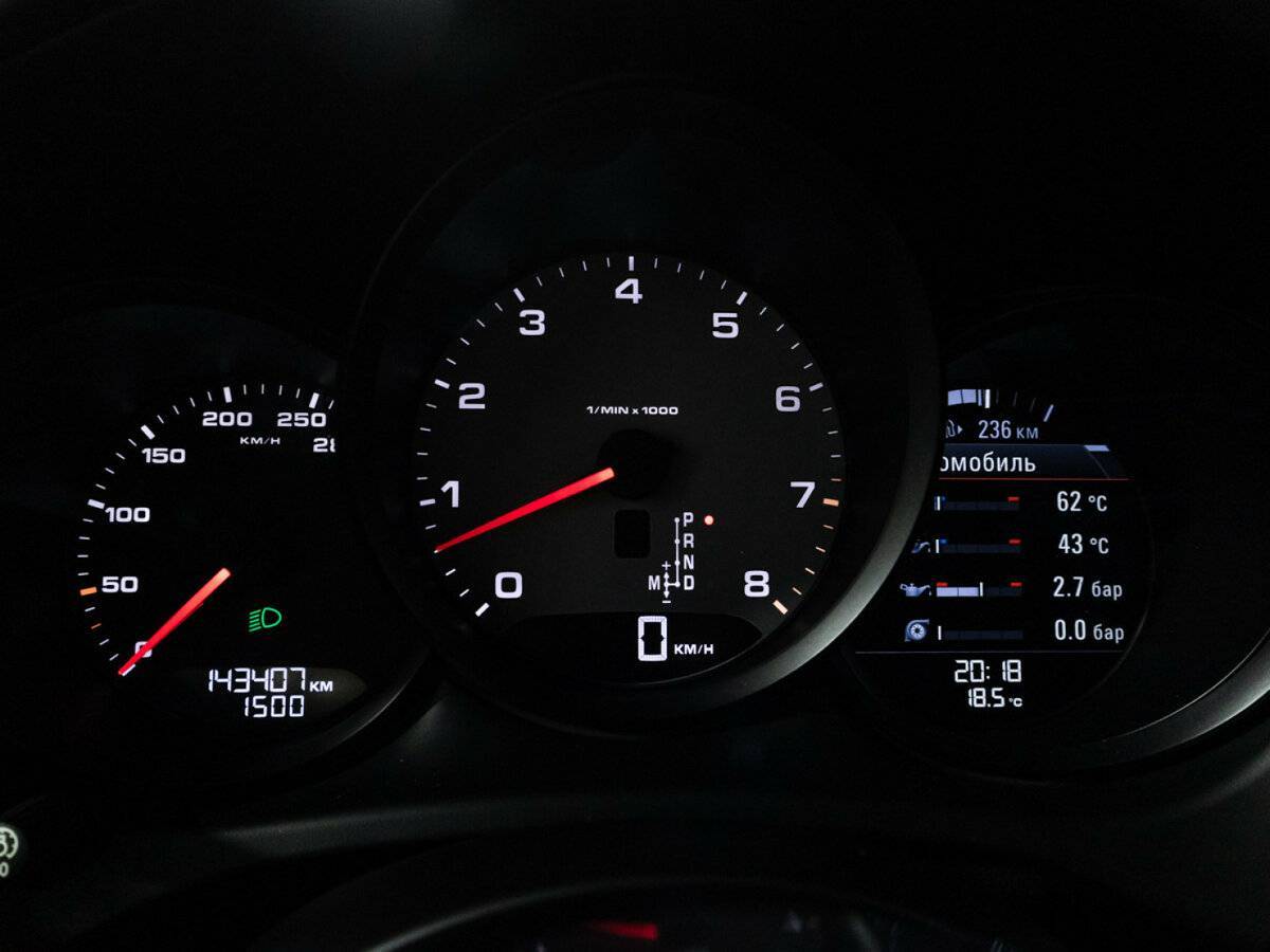 Porsche Macan с пробегом — 2015 год. Фото: #11