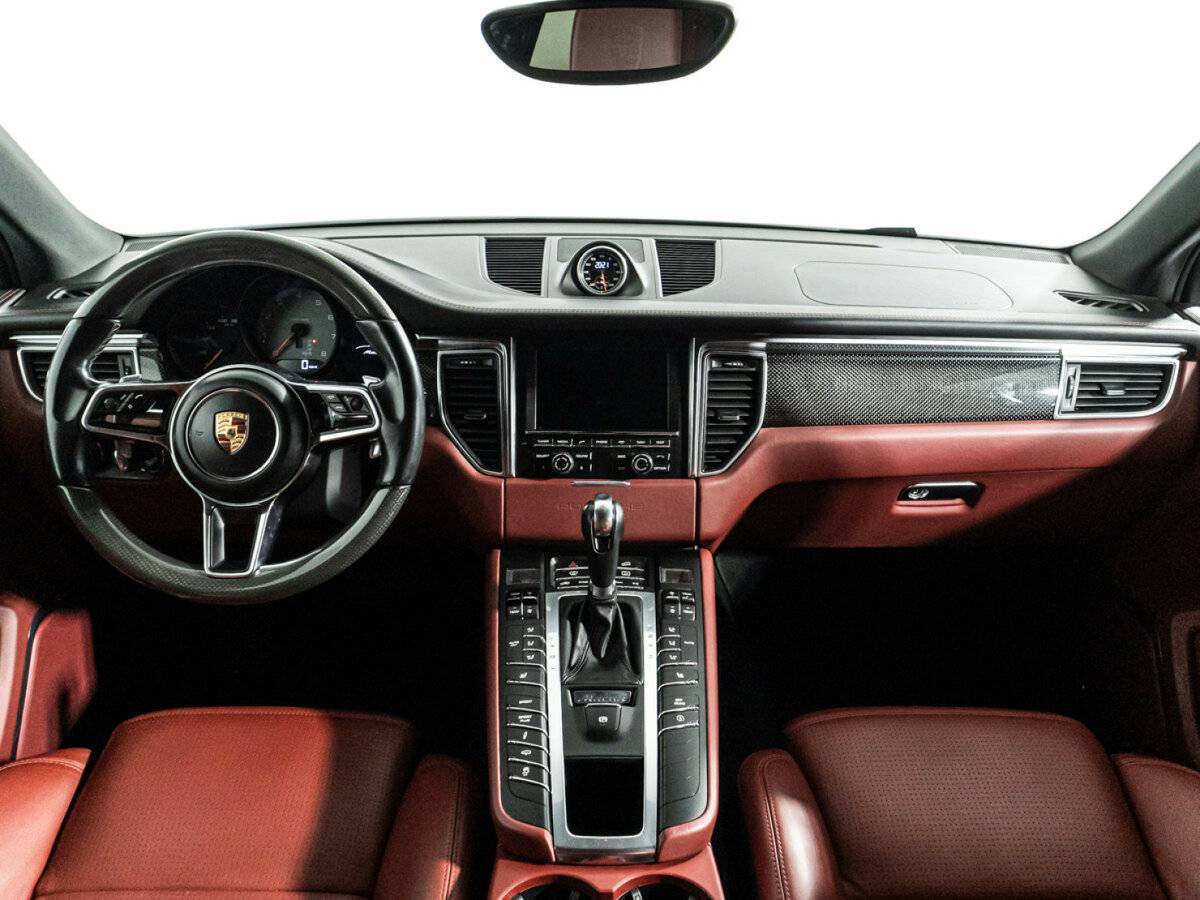 Porsche Macan с пробегом — 2015 год. Фото: #12
