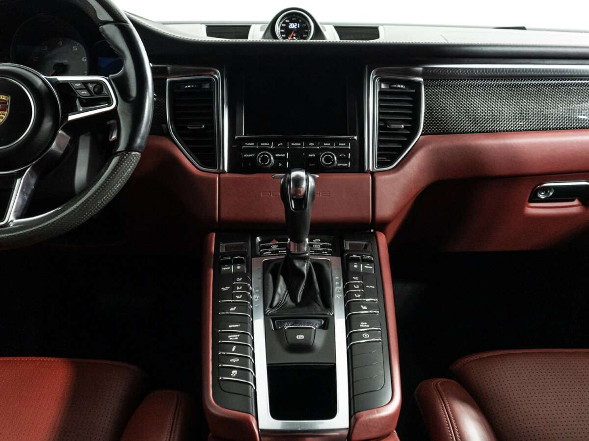 Porsche Macan с пробегом — 2015 год. Фото: #13