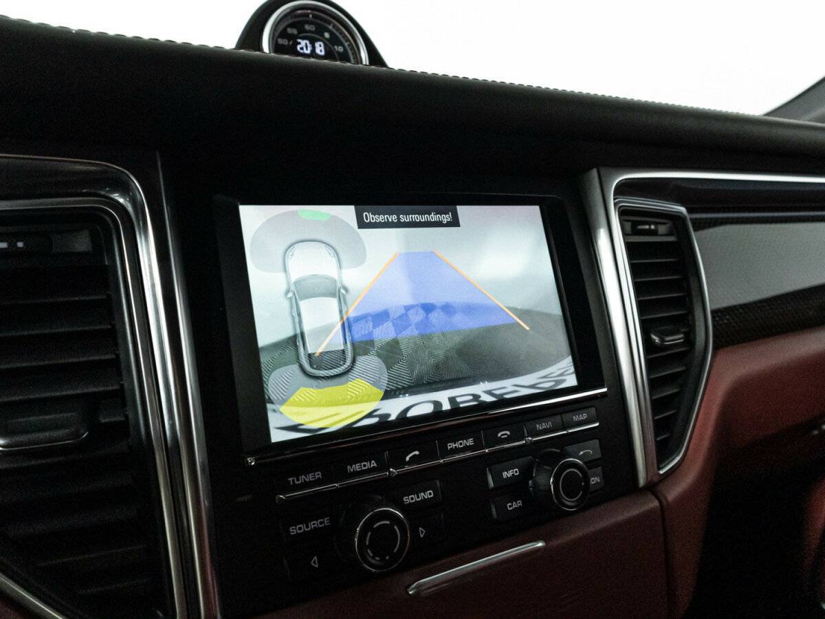 Porsche Macan с пробегом — 2015 год. Фото: #19