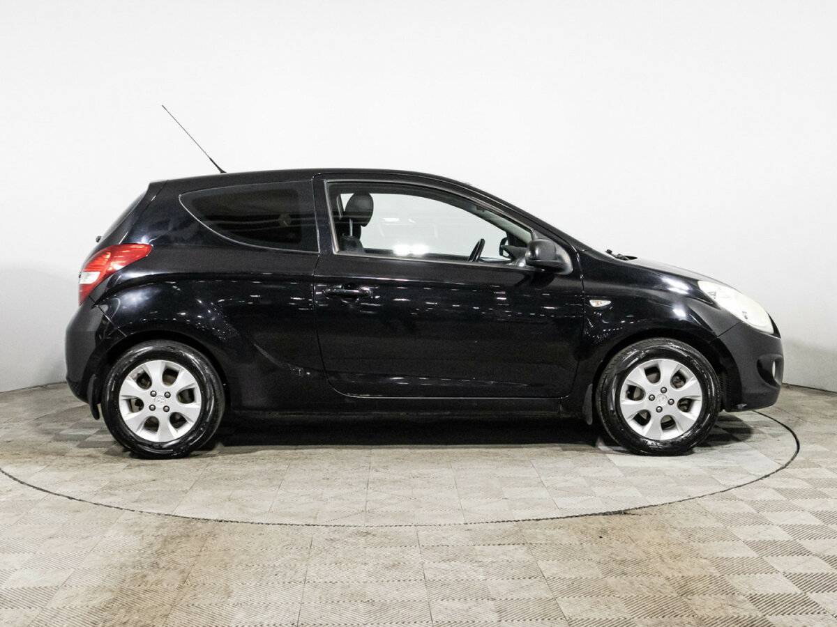 Hyundai i20 с пробегом — 2009 год. Фото: #3