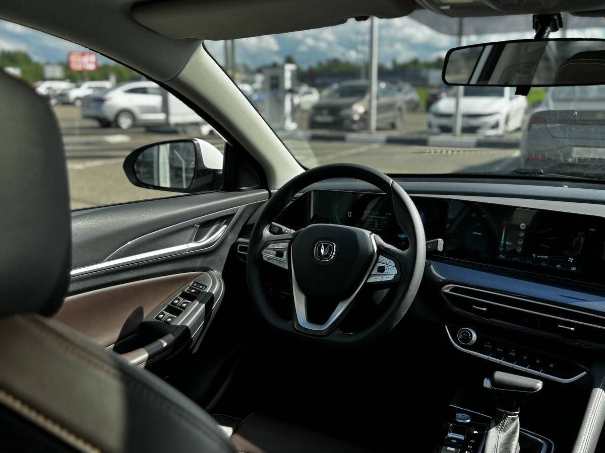 Changan Eado Plus с пробегом — 2023 год. Фото: #16