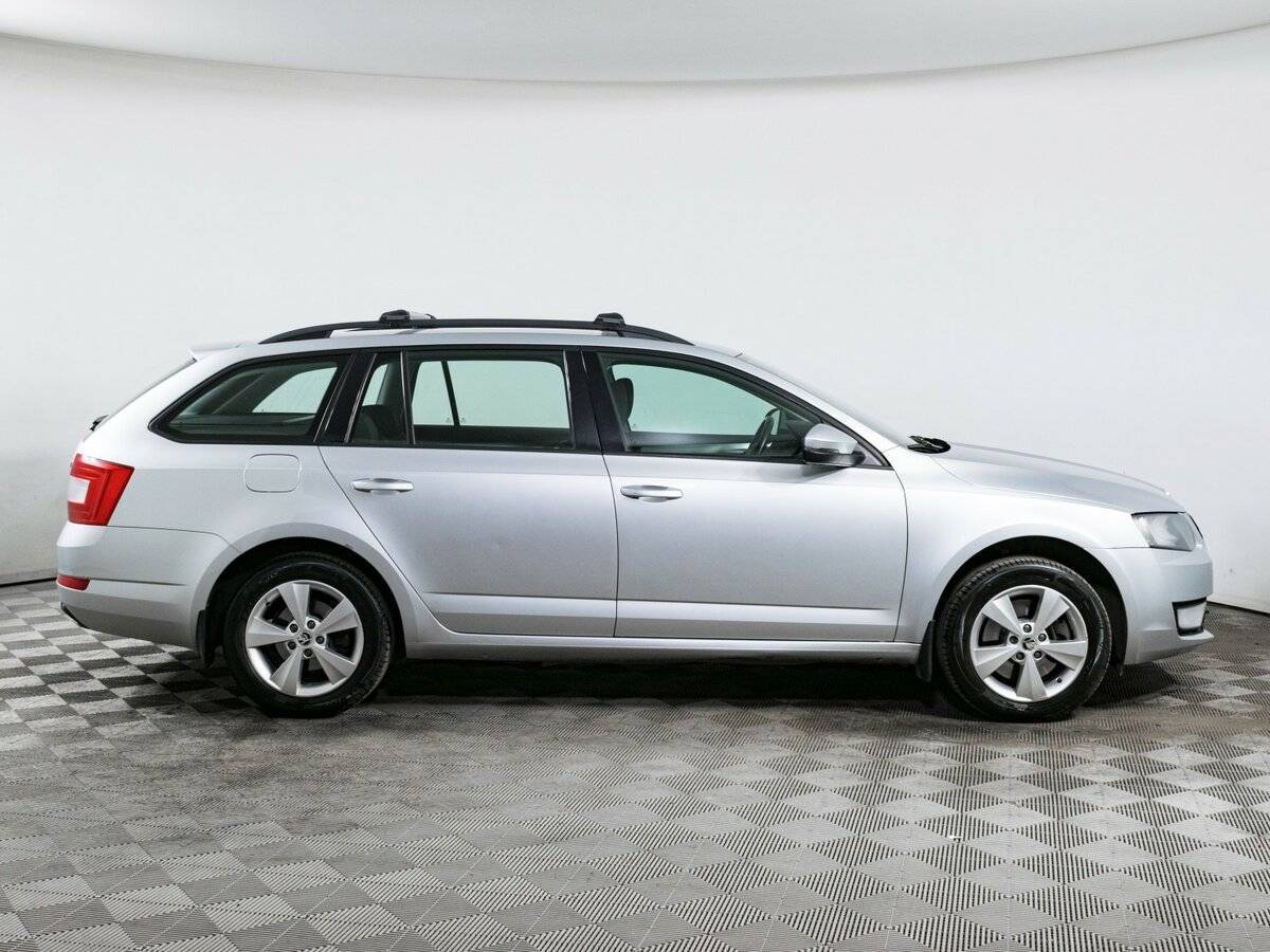 Skoda Octavia с пробегом — 2015 год. Фото: #3