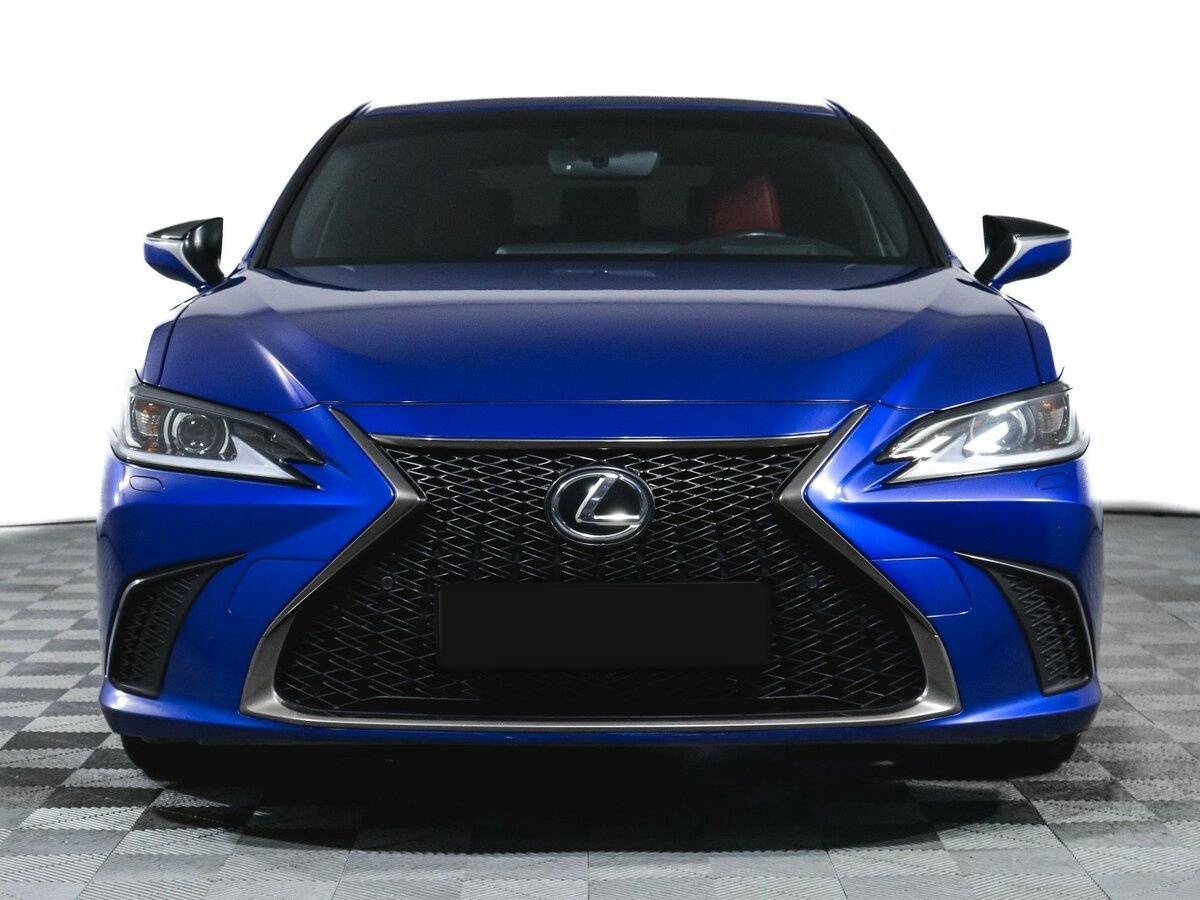 Lexus ES с пробегом — 2019 год. Фото: #1