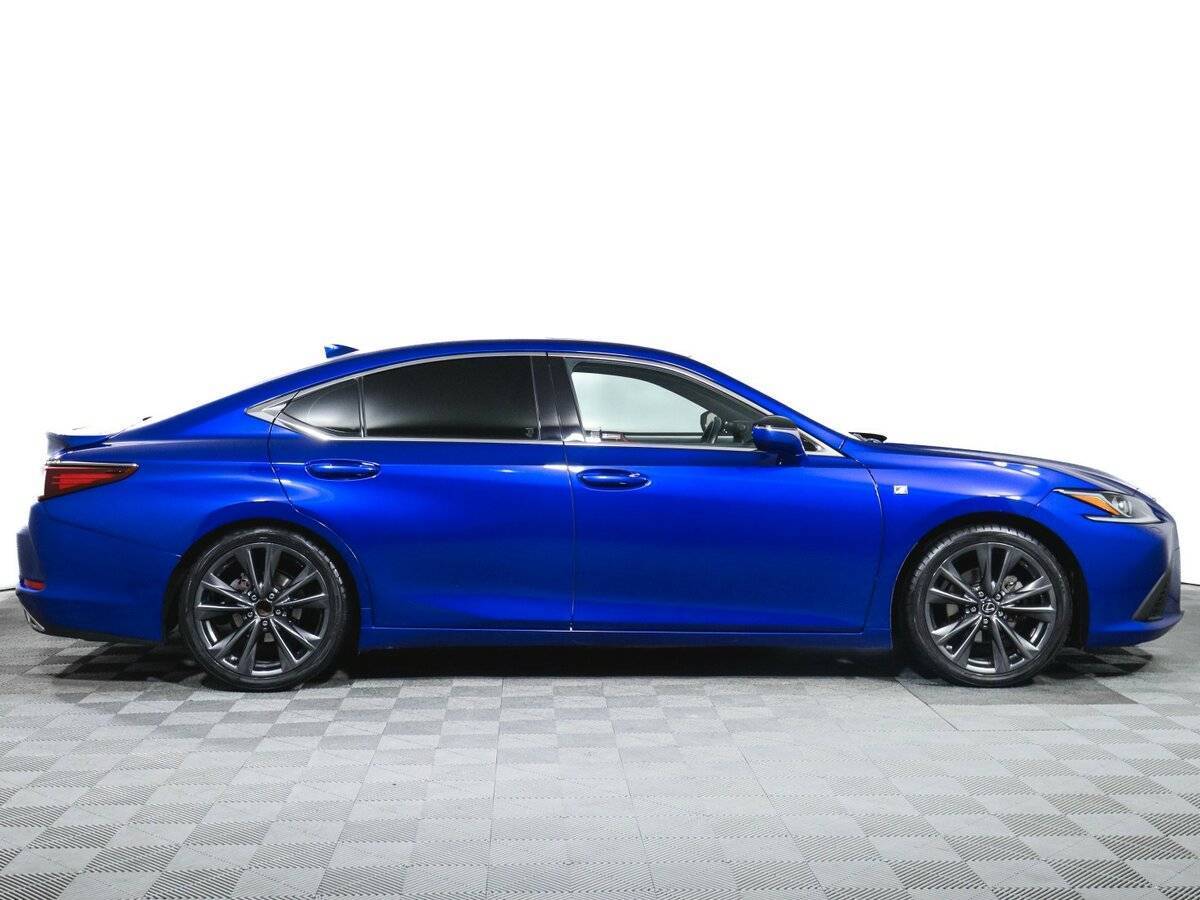 Lexus ES с пробегом — 2019 год. Фото: #3