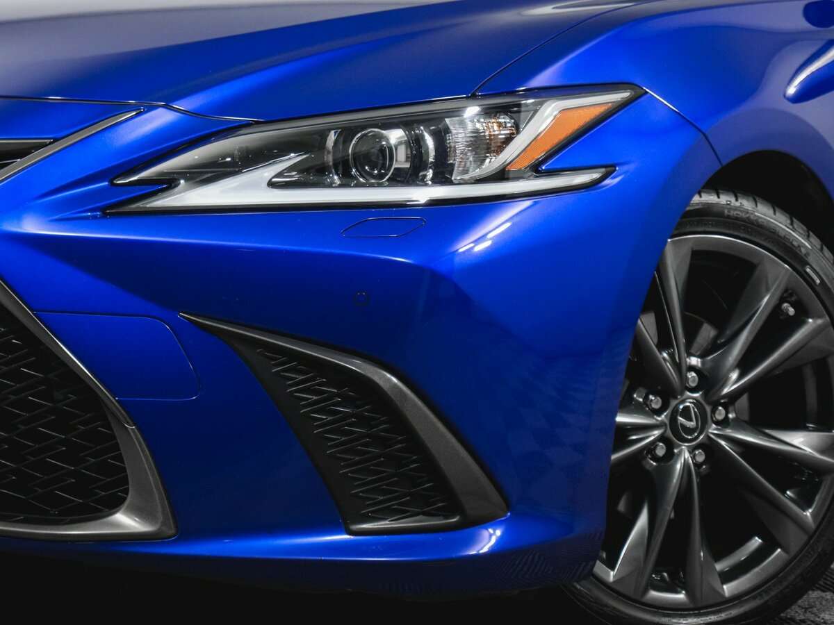 Lexus ES с пробегом — 2019 год. Фото: #13