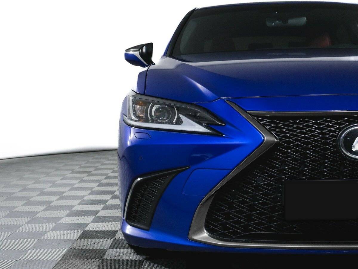 Lexus ES с пробегом — 2019 год. Фото: #14