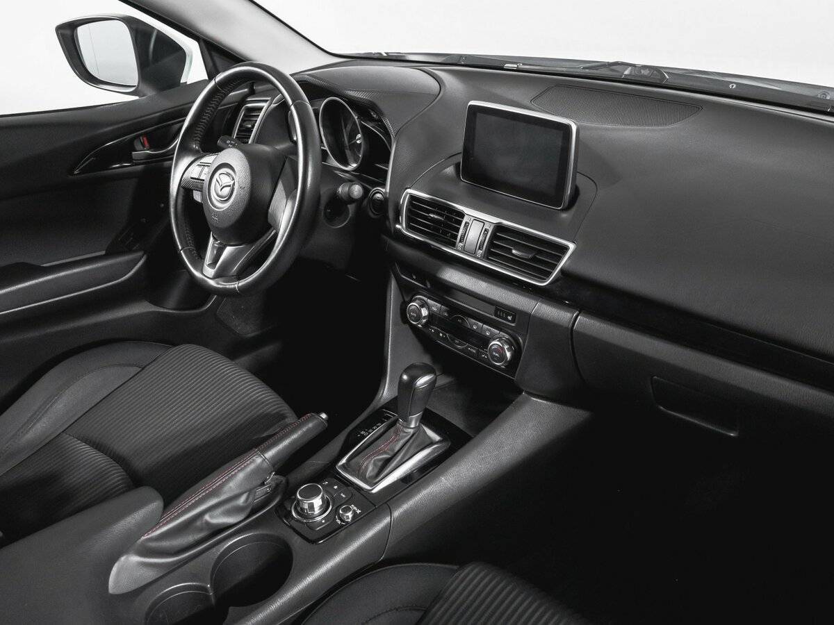 Mazda 3 с пробегом — 2016 год. Фото: #8
