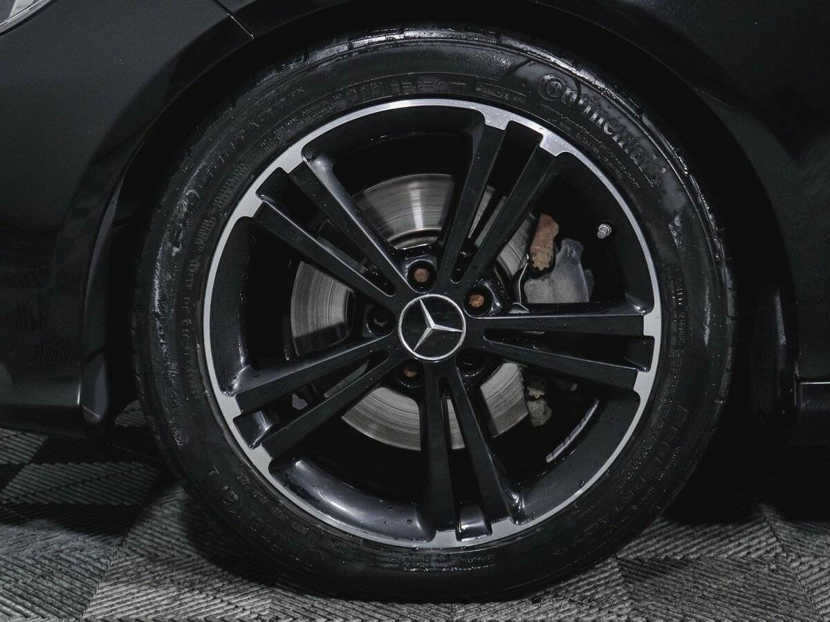 Mercedes-Benz E-Класс с пробегом — 2014 год. Фото: #14