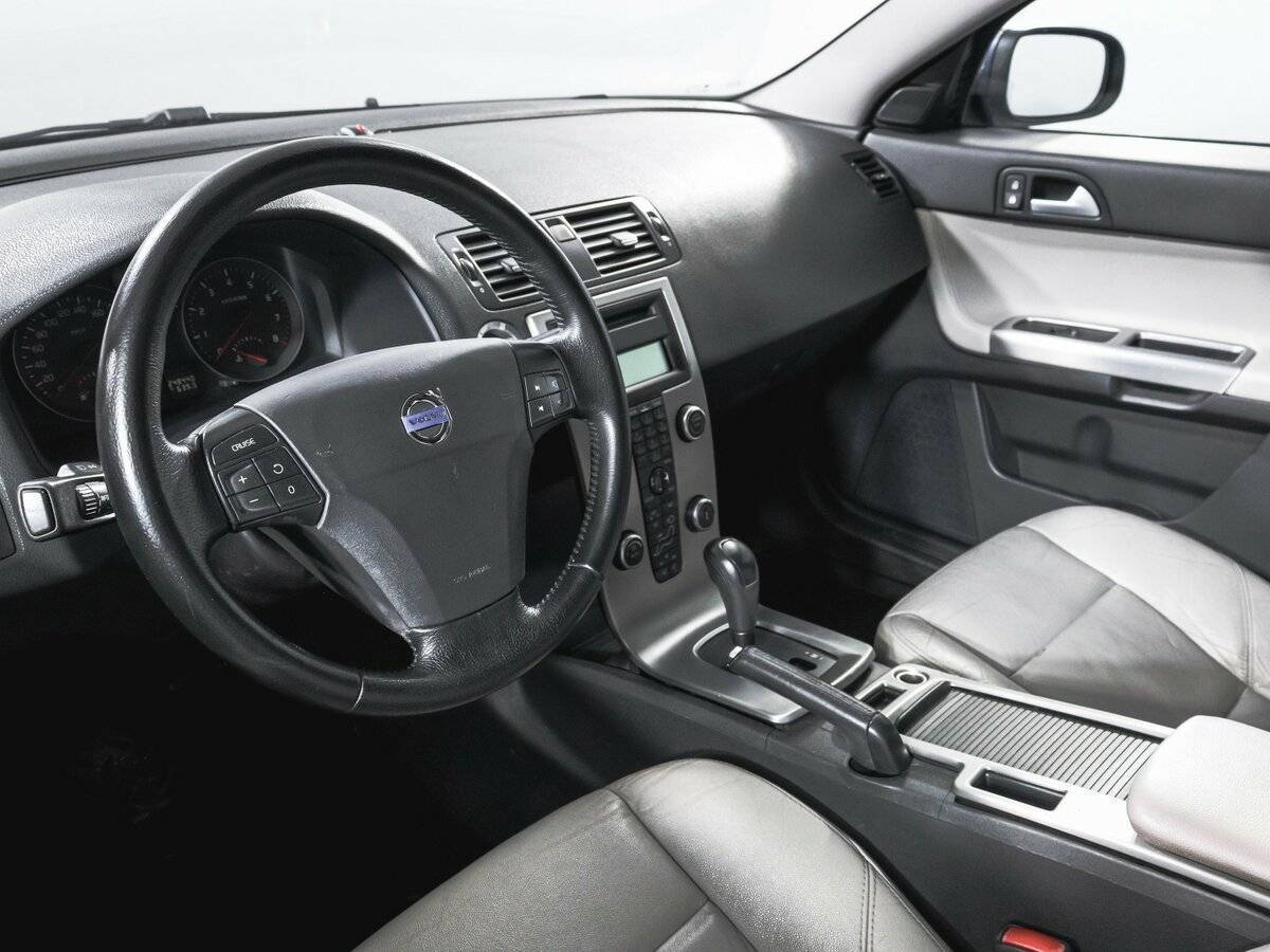 Volvo S40 с пробегом — 2007 год. Фото: #13