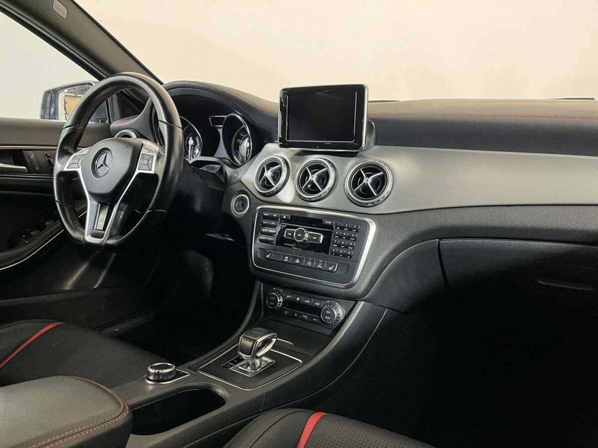 Mercedes-Benz GLA AMG с пробегом — 2014 год. Фото: #7