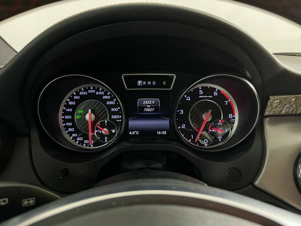 Mercedes-Benz GLA AMG с пробегом — 2014 год. Фото: #9