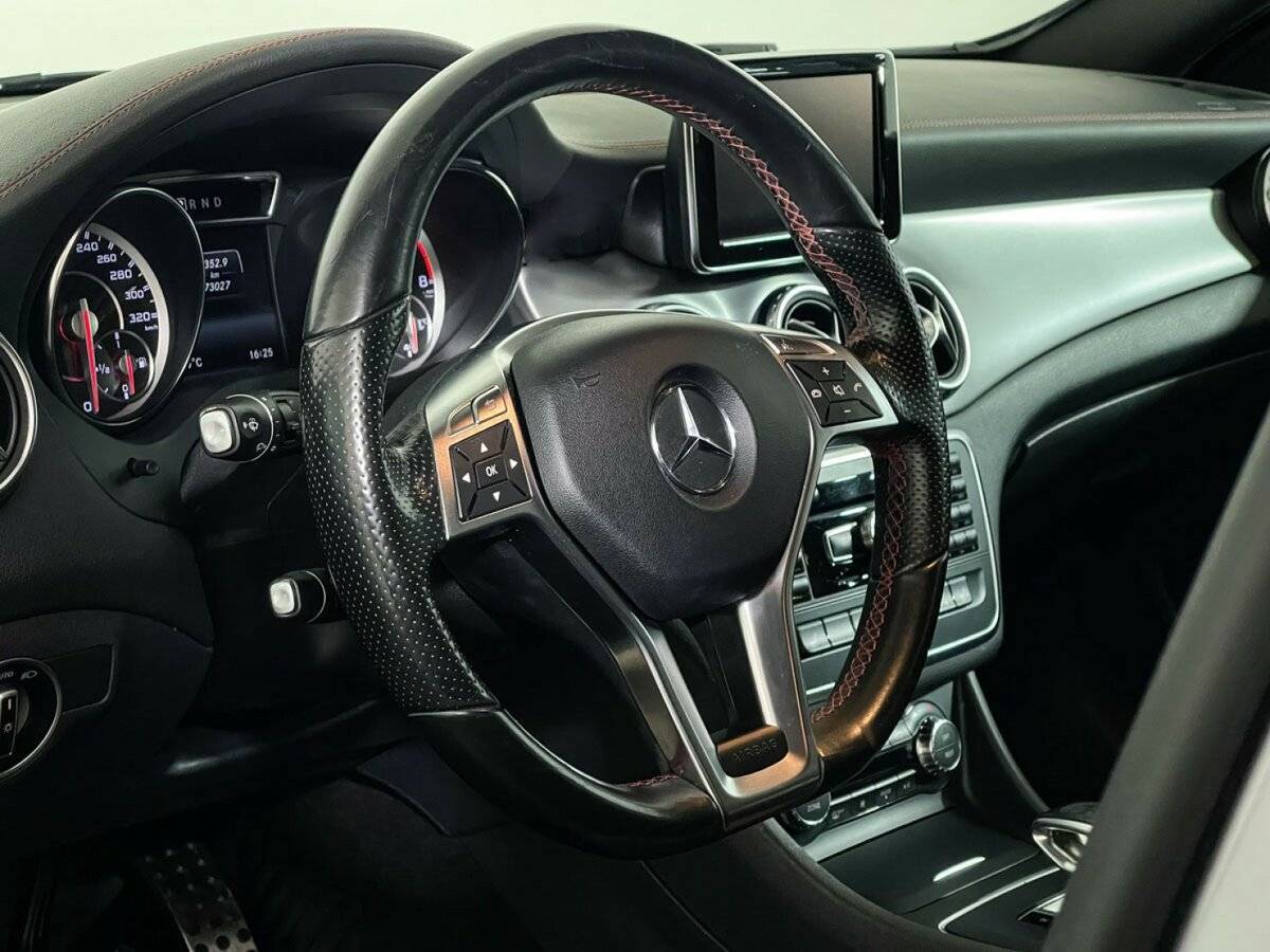 Mercedes-Benz GLA AMG с пробегом — 2014 год. Фото: #17