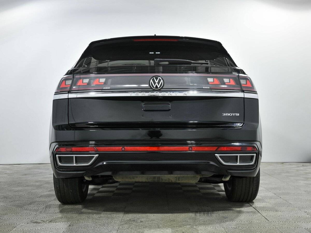 Volkswagen Teramont с пробегом — 2023 год. Фото: #4