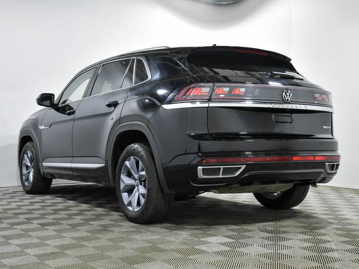 Volkswagen Teramont с пробегом — 2023 год. Фото: #5