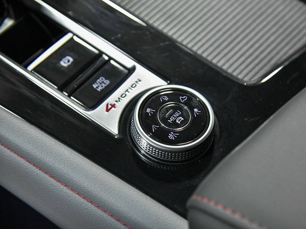 Volkswagen Teramont с пробегом — 2023 год. Фото: #11