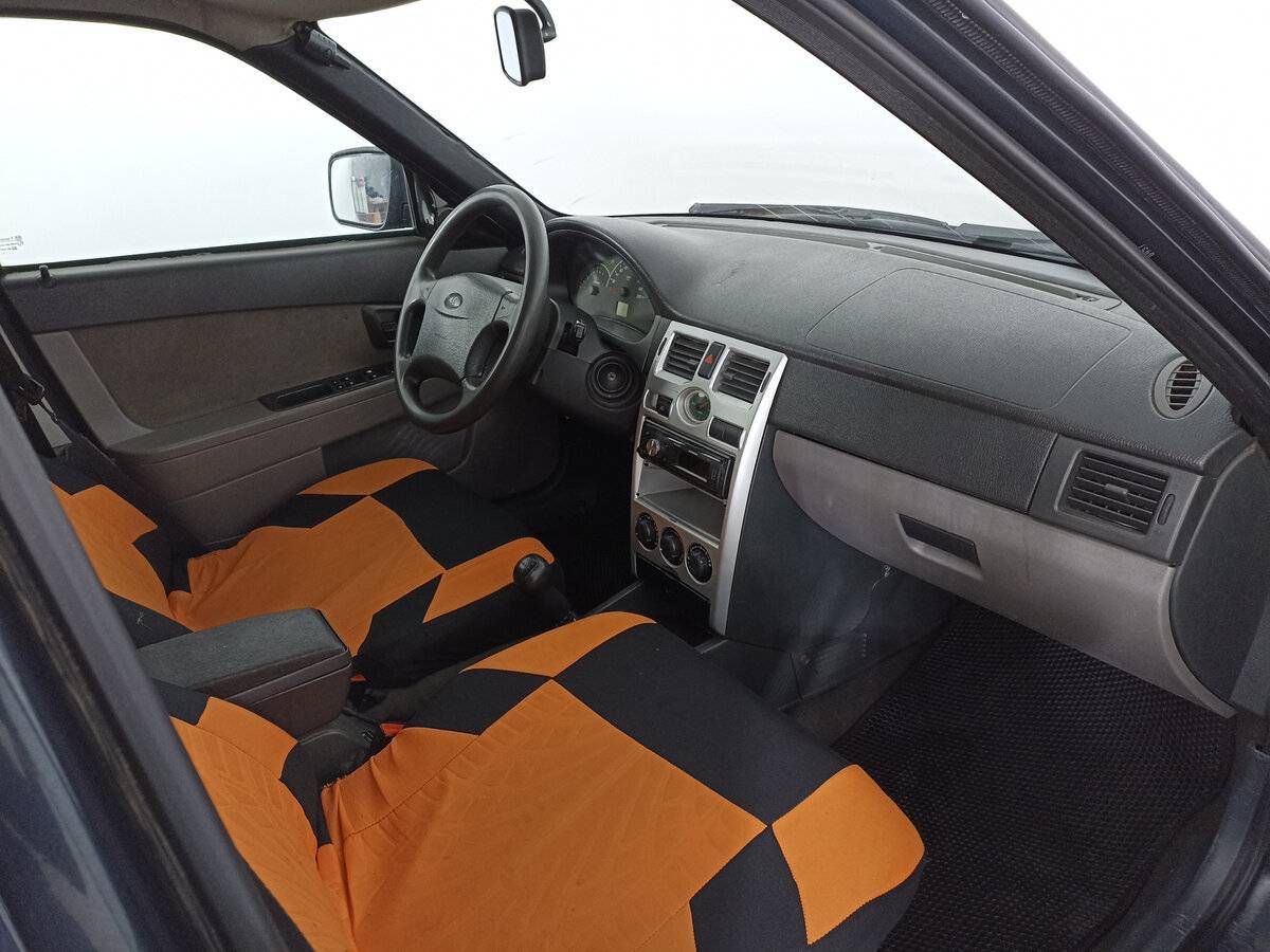 Lada (ВАЗ) Priora с пробегом — 2007 год. Фото: #8