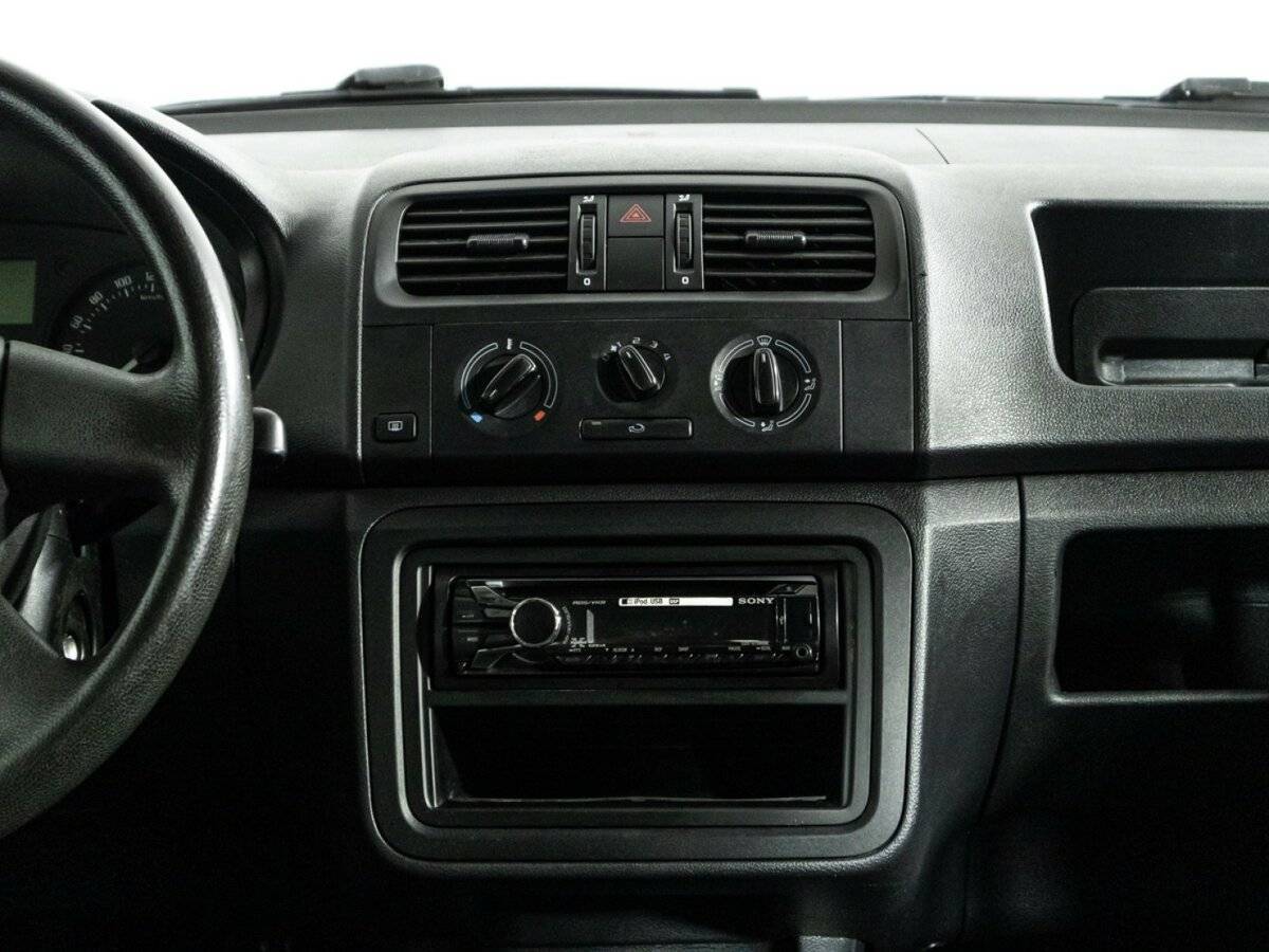 Skoda Fabia с пробегом — 2011 год. Фото: #13