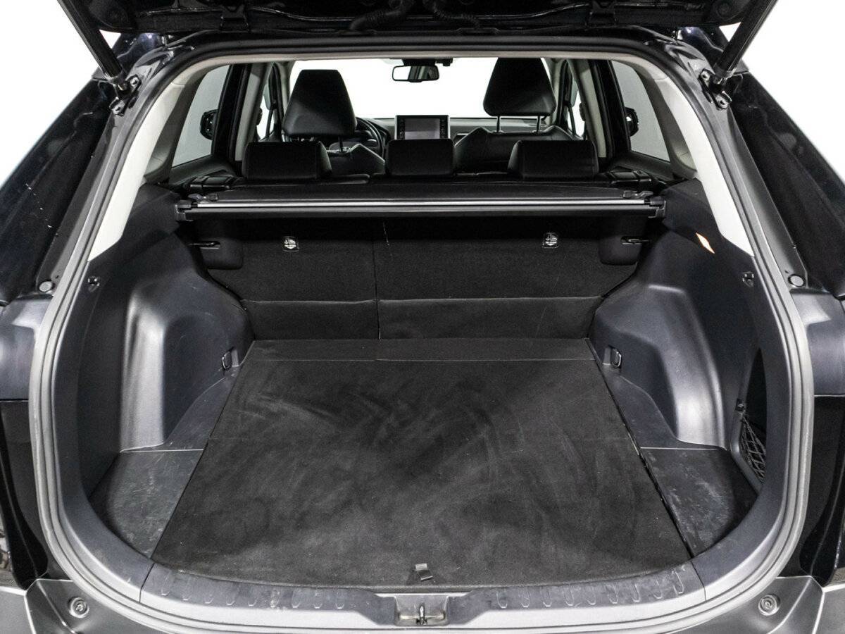 Toyota RAV4 с пробегом — 2020 год. Фото: #14