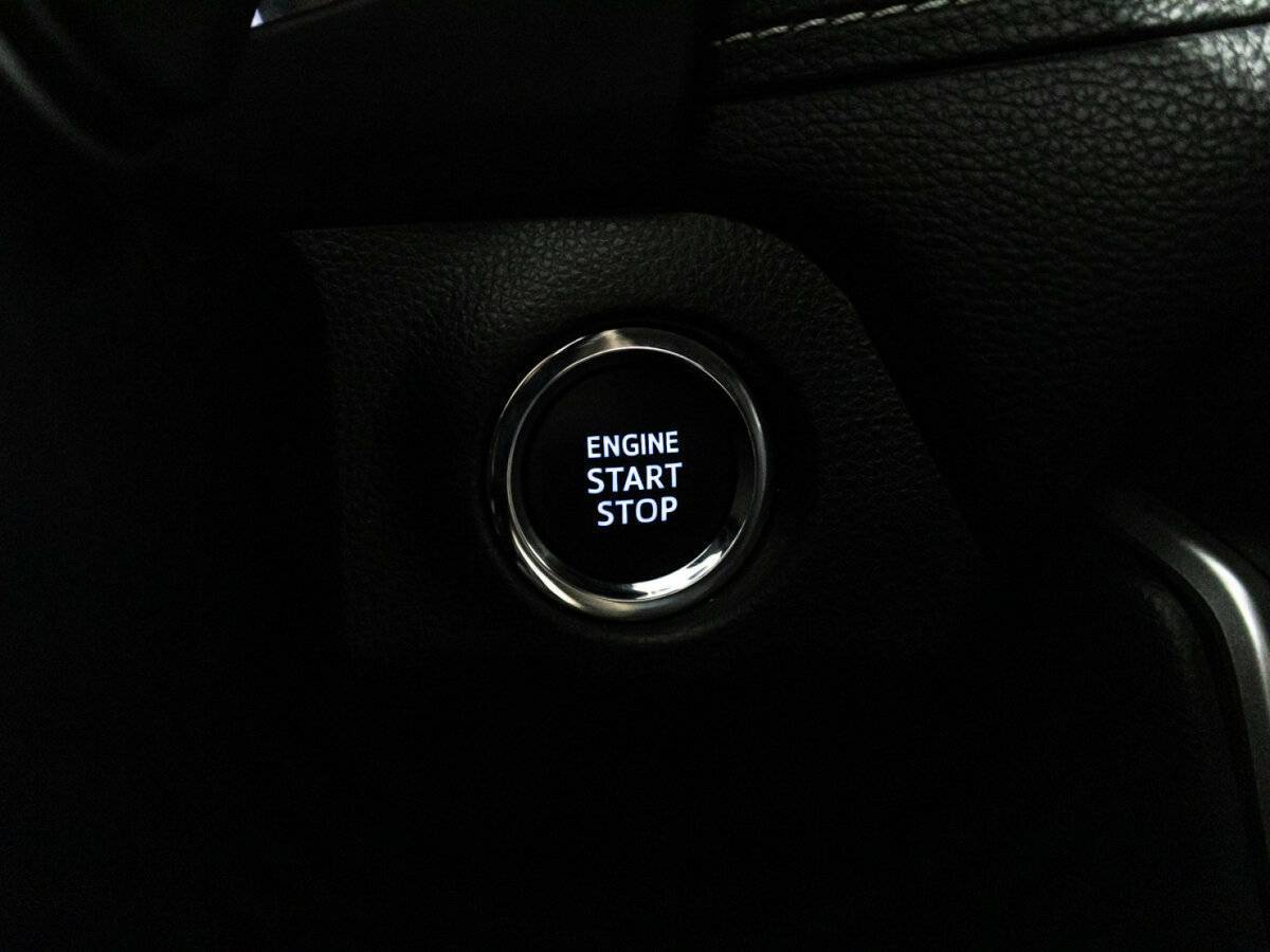 Toyota RAV4 с пробегом — 2020 год. Фото: #22