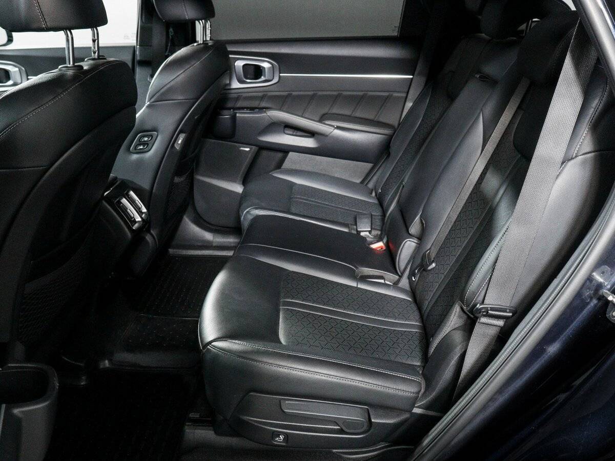 Kia Sorento с пробегом — 2021 год. Фото: #9