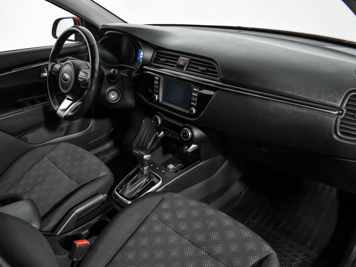 Kia Rio с пробегом — 2018 год. Фото: #13