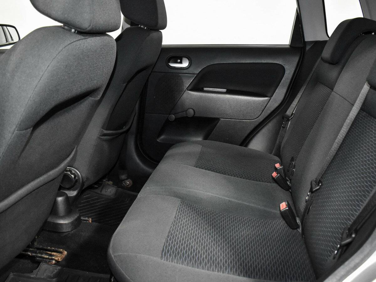 Ford Fiesta с пробегом — 2007 год. Фото: #10