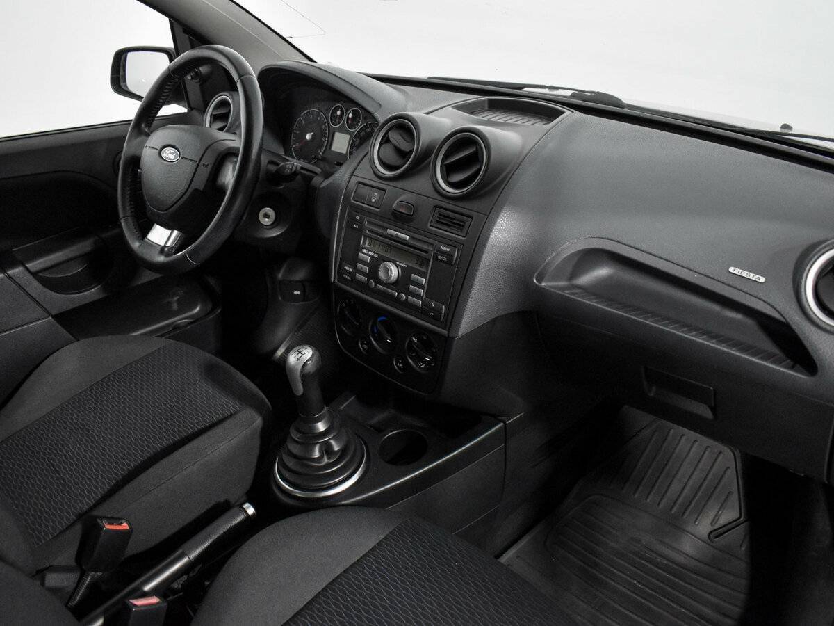 Ford Fiesta с пробегом — 2007 год. Фото: #11