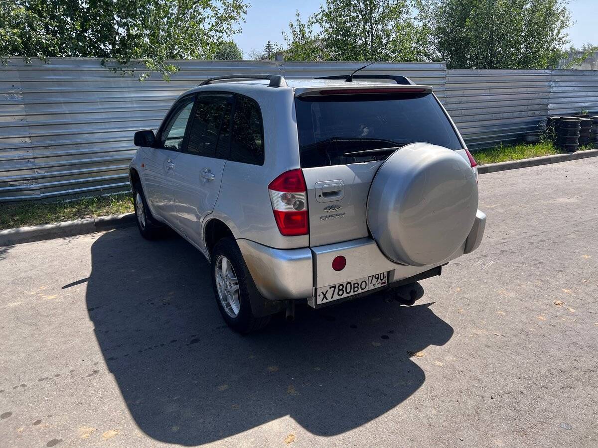 Chery Tiggo (T11) с пробегом — 2010 год. Фото: #3