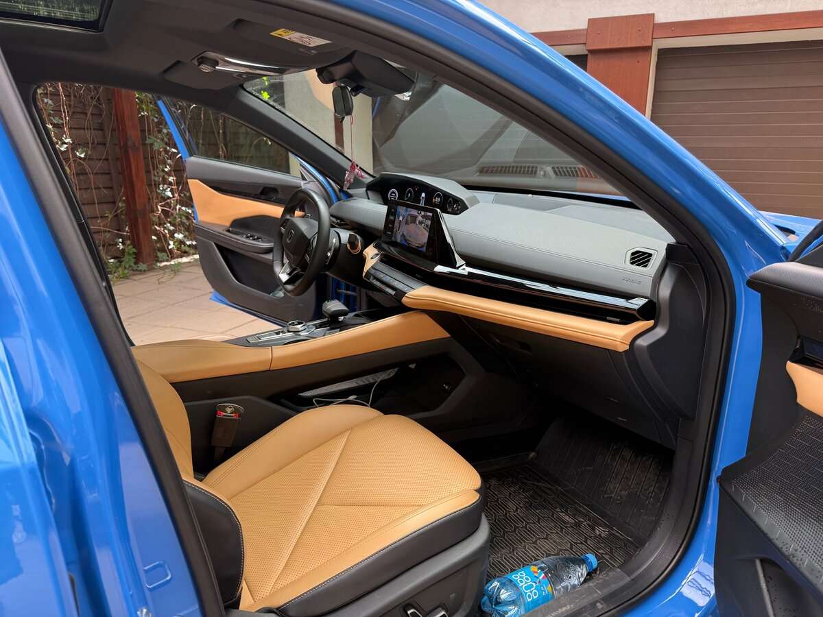 Changan UNI-V с пробегом — 2022 год. Фото: #4