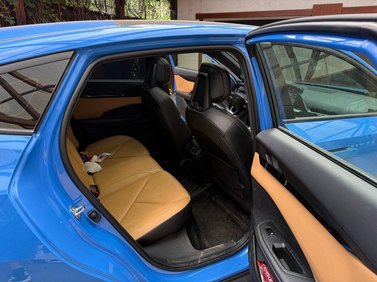 Changan UNI-V с пробегом — 2022 год. Фото: #7