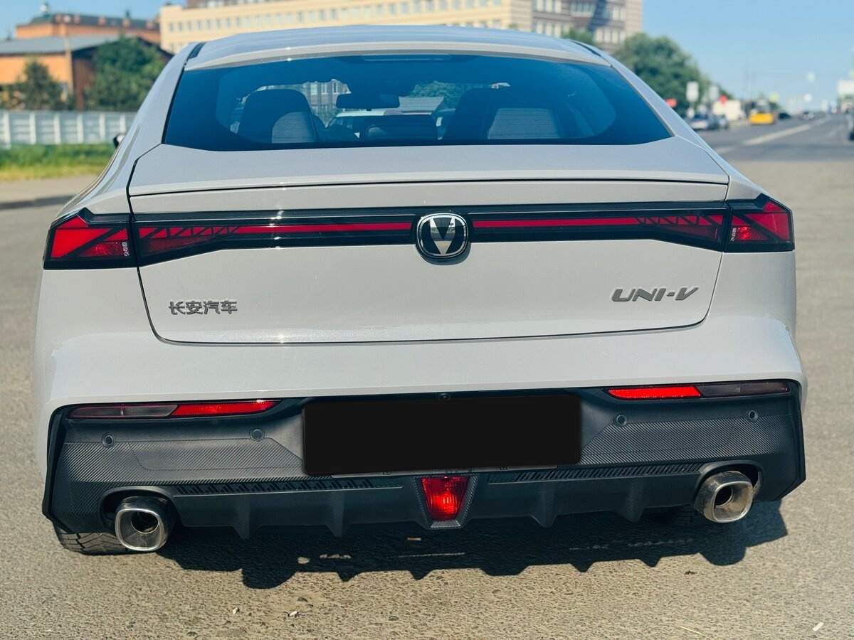 Changan UNI-V с пробегом — 2023 год. Фото: #4