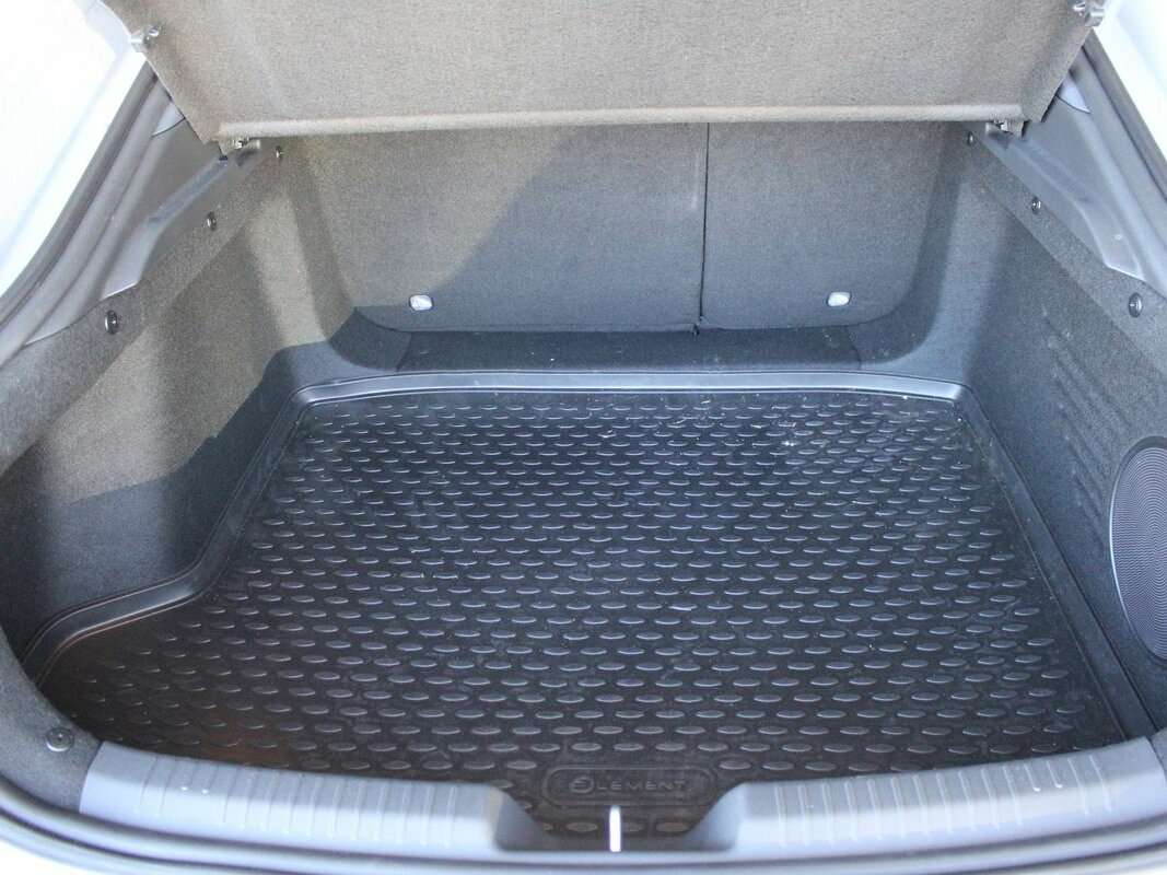 Changan UNI-V с пробегом — 2023 год. Фото: #11