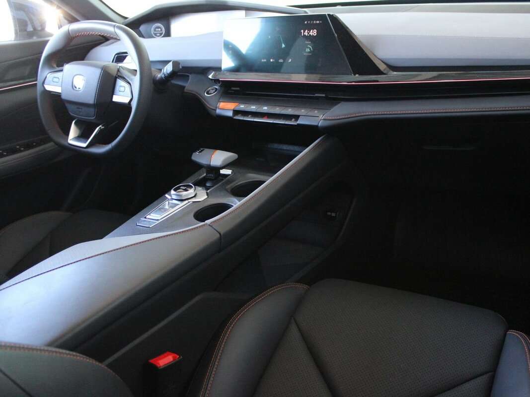 Changan UNI-V с пробегом — 2023 год. Фото: #12