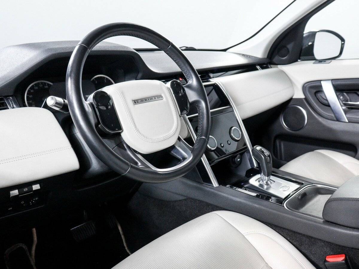 Land Rover Discovery Sport с пробегом — 2019 год. Фото: #13