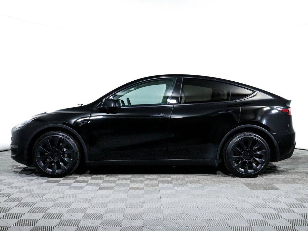 Tesla Model Y с пробегом — 2022 год. Фото: #7