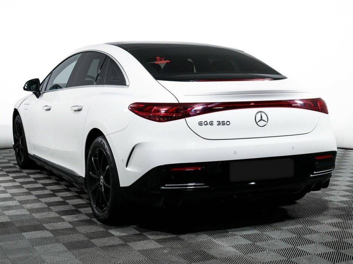 Mercedes-Benz EQE с пробегом — 2022 год. Фото: #6