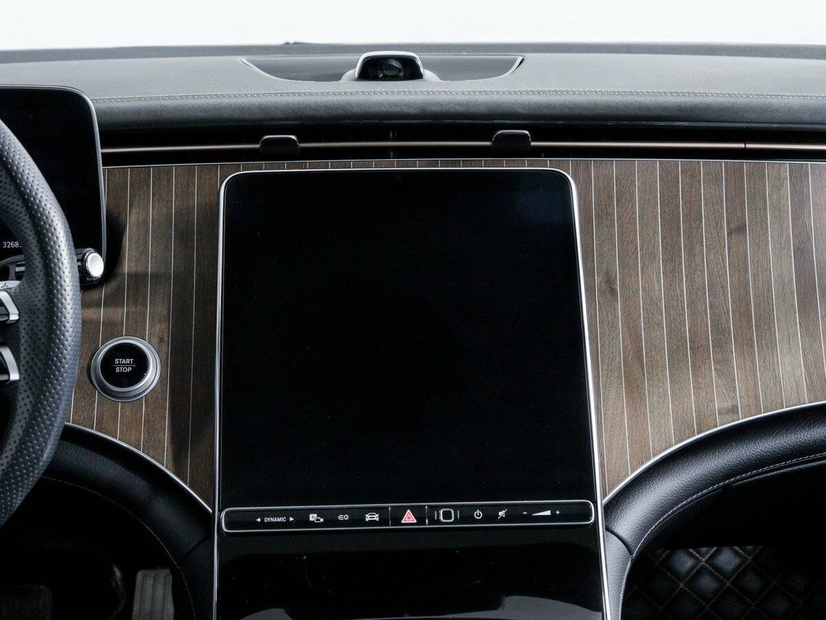 Mercedes-Benz EQE с пробегом — 2022 год. Фото: #12